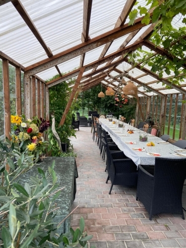 Drivhus og fællesområde ved Botilbudet Lindholm